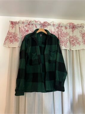 BDG Men’s Green & Black Plaid Shirt Jacket
